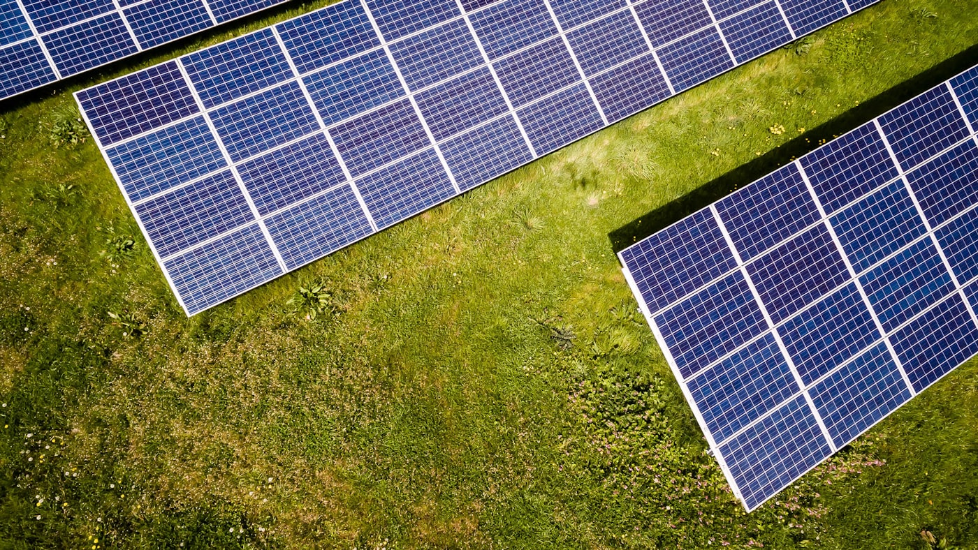 Mycie paneli fotowoltaicznych Bytom – profesjonalna pielęgnacja instalacji PV