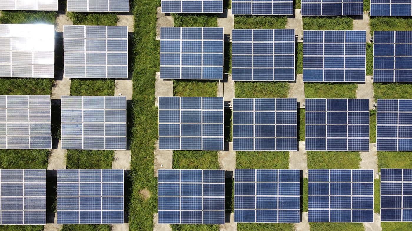 Profesjonalne mycie paneli fotowoltaicznych Katowice – czysta energia przez cały rok